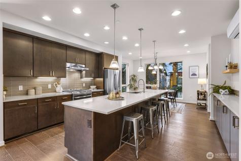 6522 32nd Avenue NE Seattle WA 98115