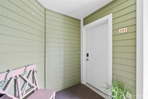10518 221st Lane NE Redmond WA 98053