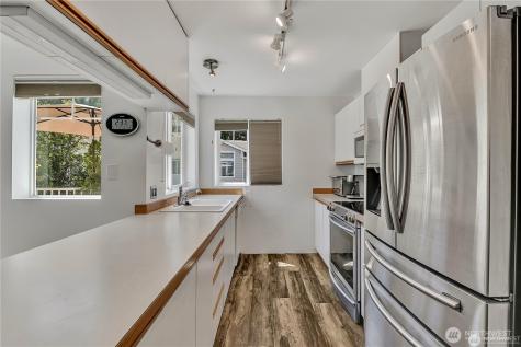 22106 41st Place S Kent WA 98032
