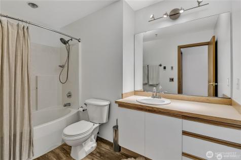 22106 41st Place S Kent WA 98032