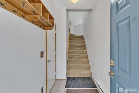 22106 41st Place S Kent WA 98032