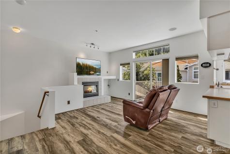 22106 41st Place S Kent WA 98032