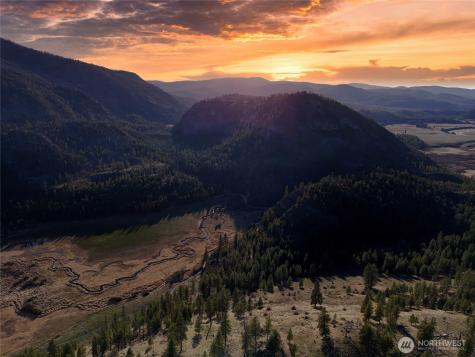 1721 Aeneas Valley Road Tonasket WA 98855