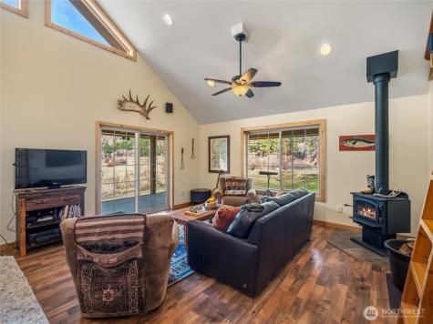 1721 Aeneas Valley Road Tonasket WA 98855