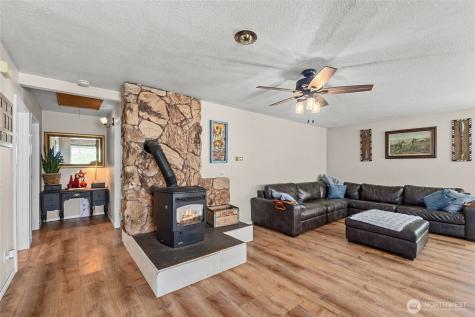 93 Warren Road Tonasket WA 98855