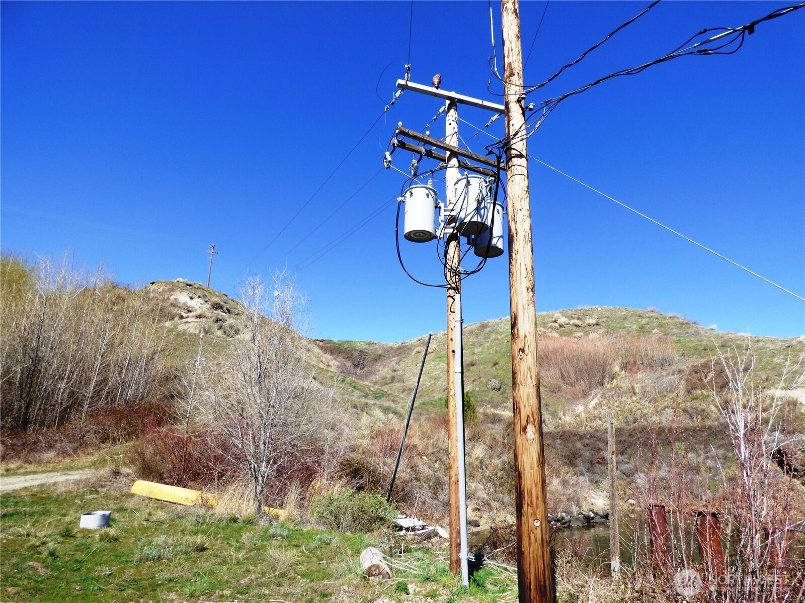 618 Jack Wells Road Bridgeport WA 98813