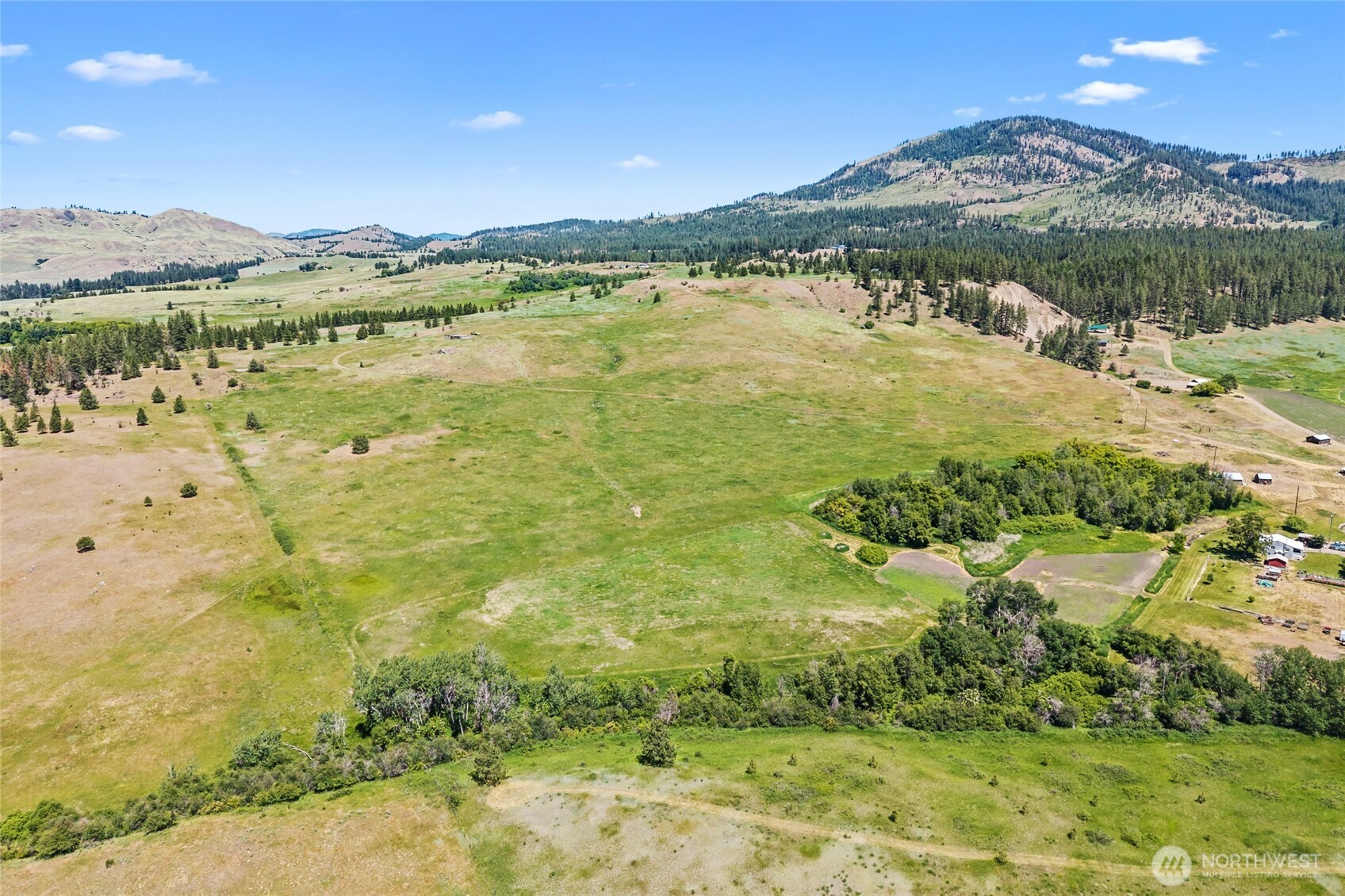 5793 Fruitland Valley Road Fruitland WA 99129