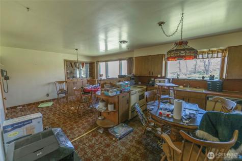 950 Lewis Peak Road Waitsburg WA 99361