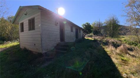 105 E Valley Road Skamokawa WA 98647