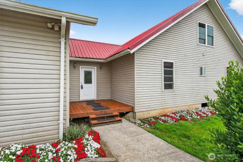 1710 W State Route 4 Skamokawa WA 98647