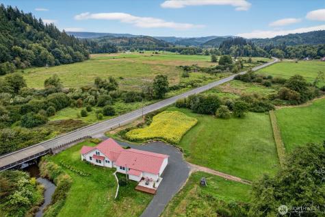 1710 W State Route 4 Skamokawa WA 98647