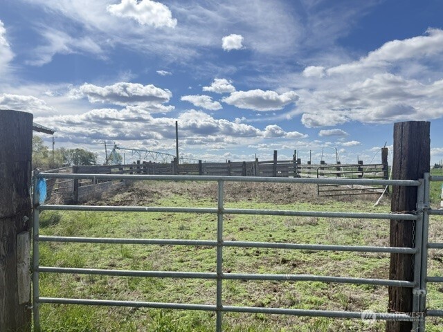 2493 19 NE Soap Lake WA 98851