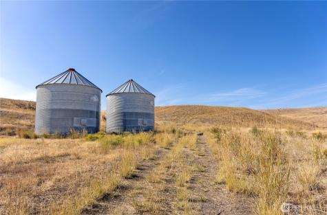 61 Dyer Hill Road Mansfield WA 98830