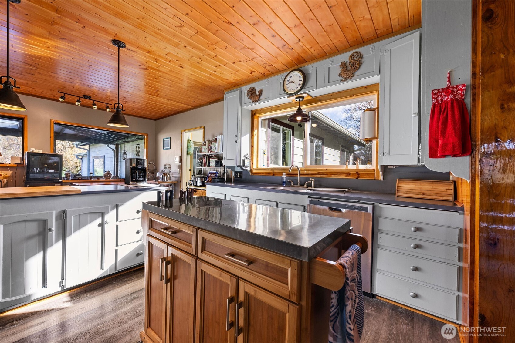 471 Barr Road Grays River WA 98621