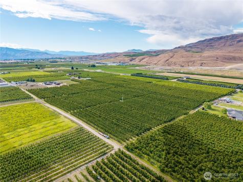 513 S Webb Avenue S East Wenatchee WA 98802