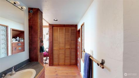 135 Lady Bug Road Oroville WA 98844