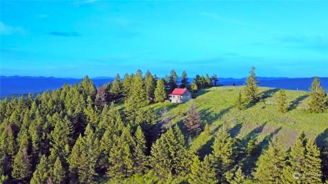 135 Lady Bug Road Oroville WA 98844