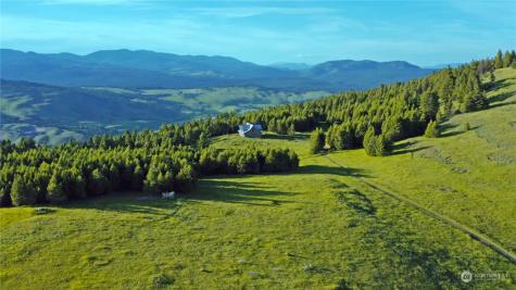 135 Lady Bug Road Oroville WA 98844