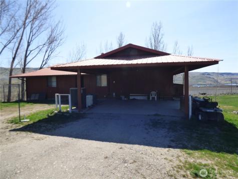 543 Jack Wells Road Bridgeport WA 98813