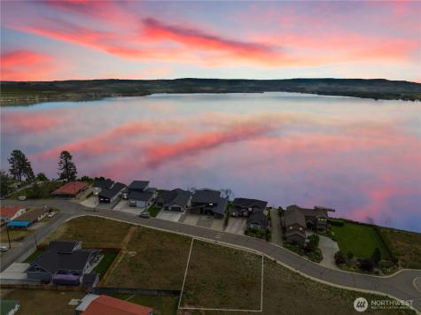 713 1st Street S Brewster WA 98812