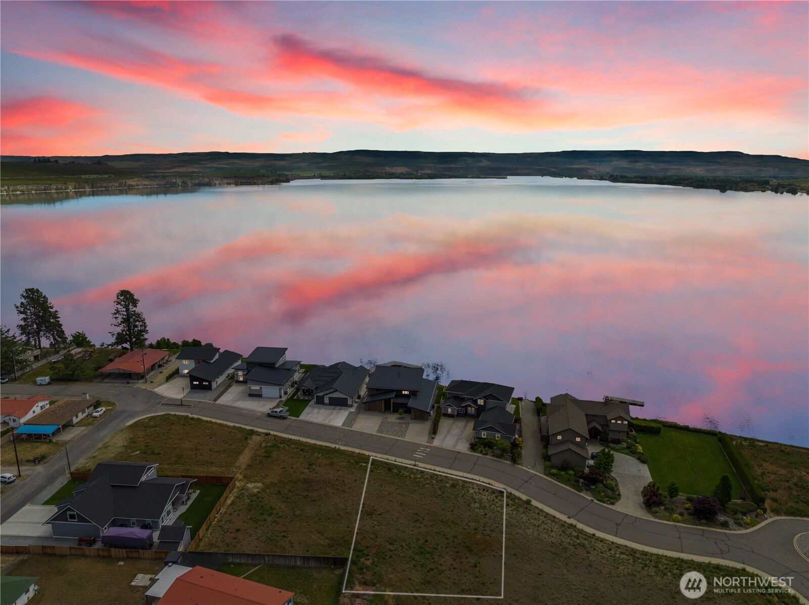 713 1st Street S Brewster WA 98812