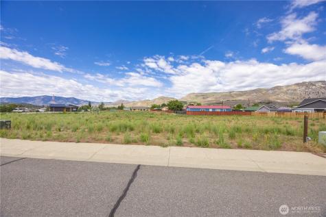 713 1st Street S Brewster WA 98812