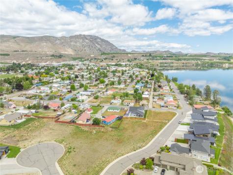 713 1st Street S Brewster WA 98812