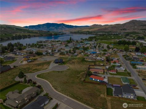 713 1st Street S Brewster WA 98812