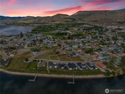 713 1st Street S Brewster WA 98812