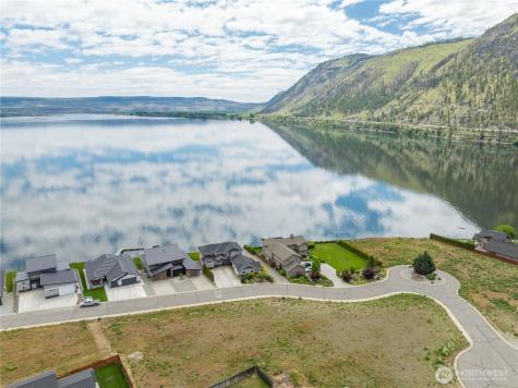 713 1st Street S Brewster WA 98812