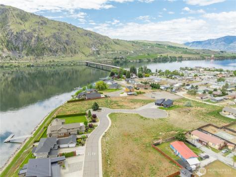 713 1st Street S Brewster WA 98812