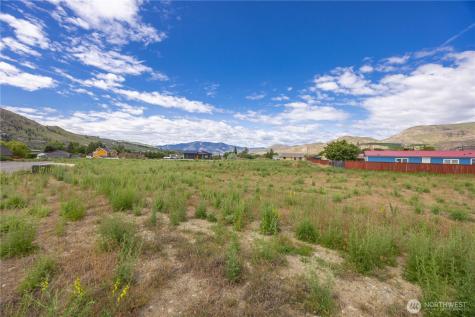 713 1st Street S Brewster WA 98812