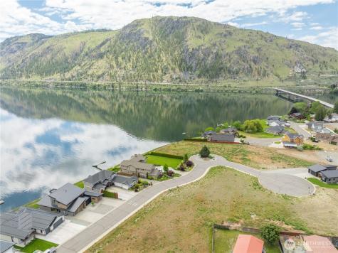 713 1st Street S Brewster WA 98812