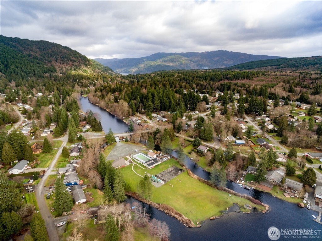 530 Rainbow Drive Sedro Woolley WA 98284
