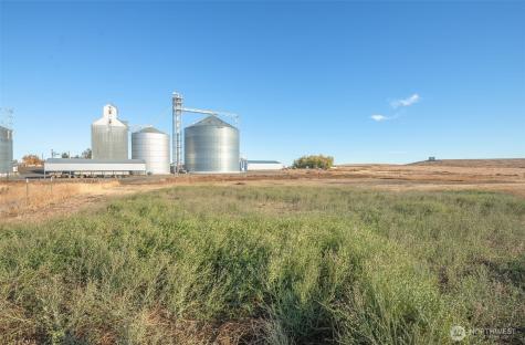 601 E 1st Street Waterville WA 98858