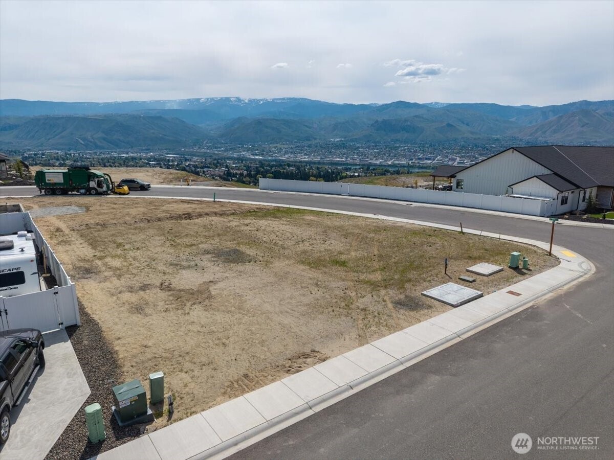 834 NE Tyler Place East Wenatchee WA 98802