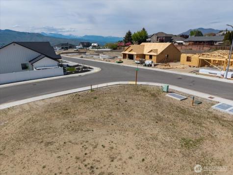 834 NE Tyler Place East Wenatchee WA 98802