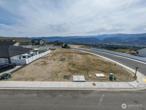 834 NE Tyler Place East Wenatchee WA 98802