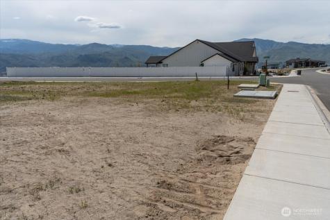 834 NE Tyler Place East Wenatchee WA 98802