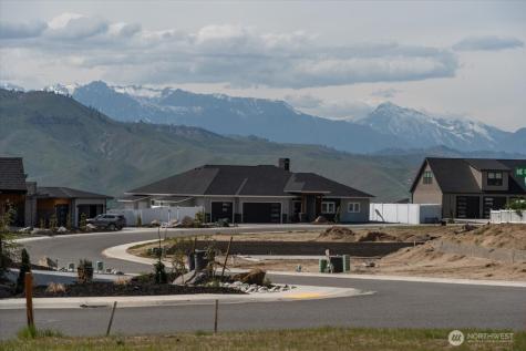 834 NE Tyler Place East Wenatchee WA 98802