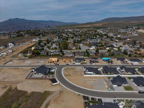 834 NE Tyler Place East Wenatchee WA 98802