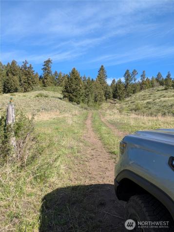 84 Pratt Road Oroville WA 98831