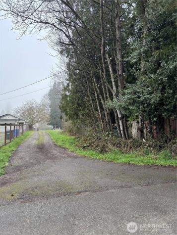 3320 13th Street SW Puyallup WA 98373