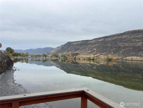 31465 Moore Road NE Coulee City WA 99115