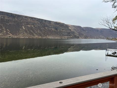 31465 Moore Road NE Coulee City WA 99115