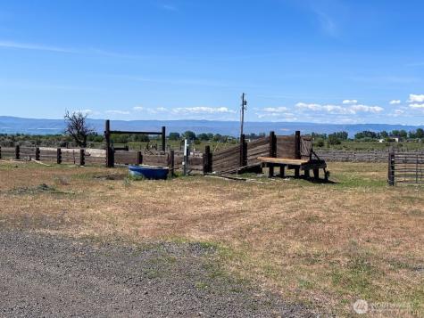 4 Secret Canyon Road Ellensburg WA 98926