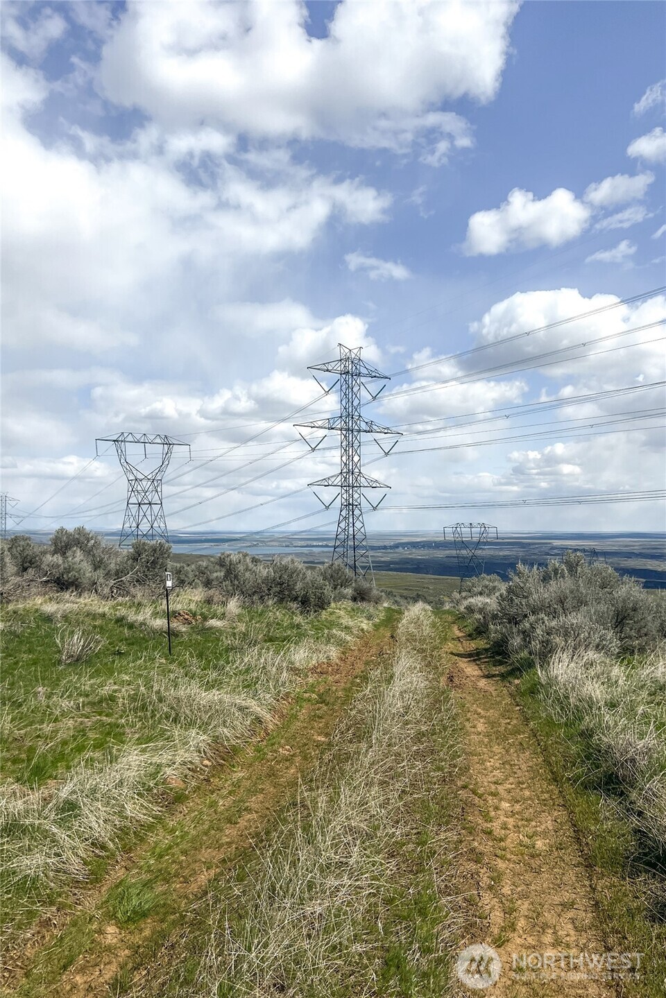 3060 Altura Lane NE Coulee City WA 99115