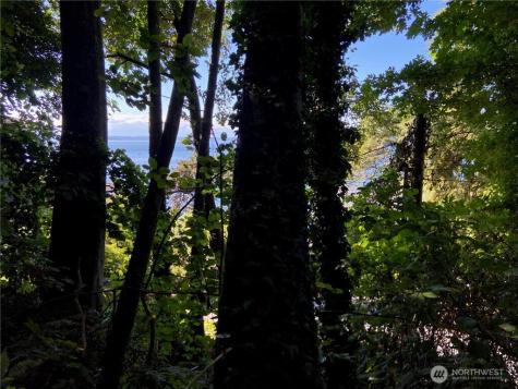32 NW Esplanade Seattle WA 98117
