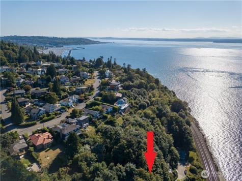 32 NW Esplanade Seattle WA 98117