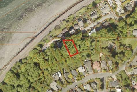 32 NW Esplanade Seattle WA 98117